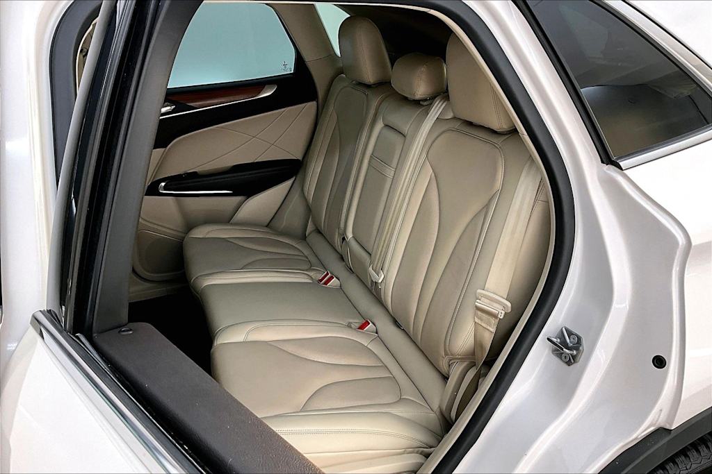 Thumbnail: 2019 Lincoln MKC - 20