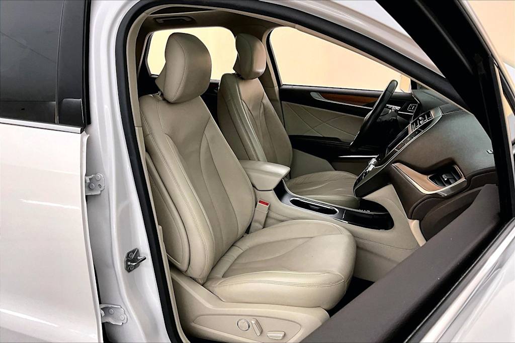 Thumbnail: 2019 Lincoln MKC - 12