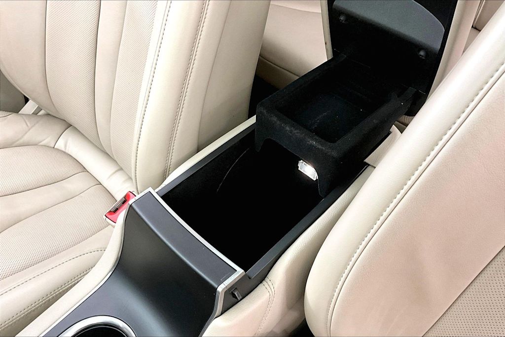 Thumbnail: 2019 Lincoln MKC - 29