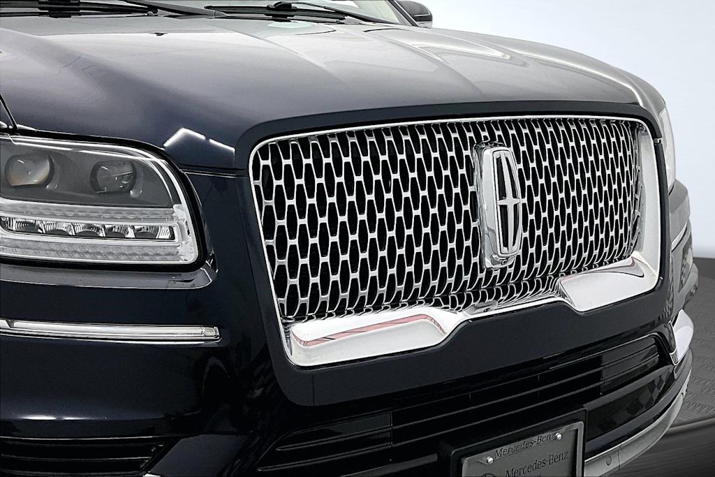 Thumbnail: 2021 Lincoln Navigator - 27