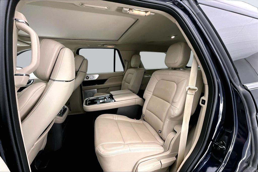 Thumbnail: 2021 Lincoln Navigator - 12