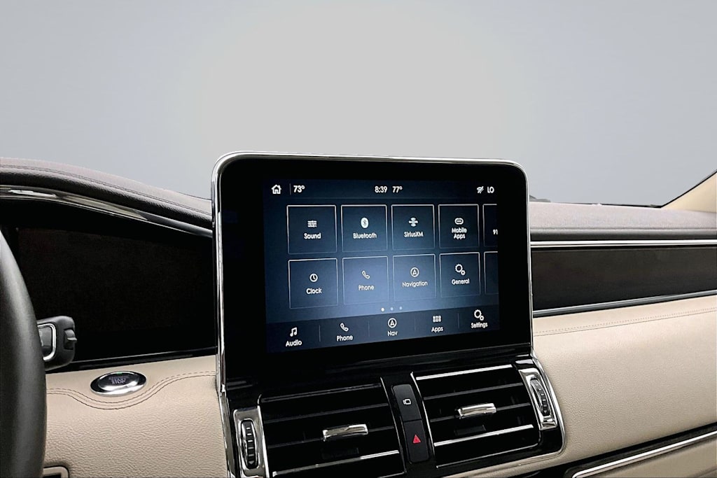 Thumbnail: 2021 Lincoln Navigator - 14