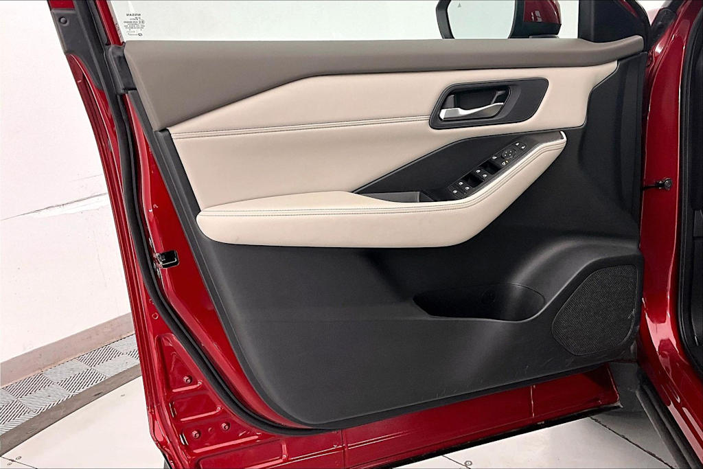 Thumbnail: 2023 Nissan Rogue - 24