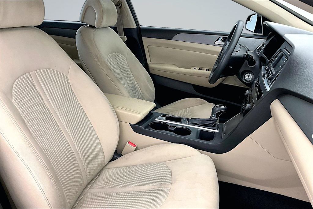 Thumbnail: 2015 Hyundai Sonata - 22