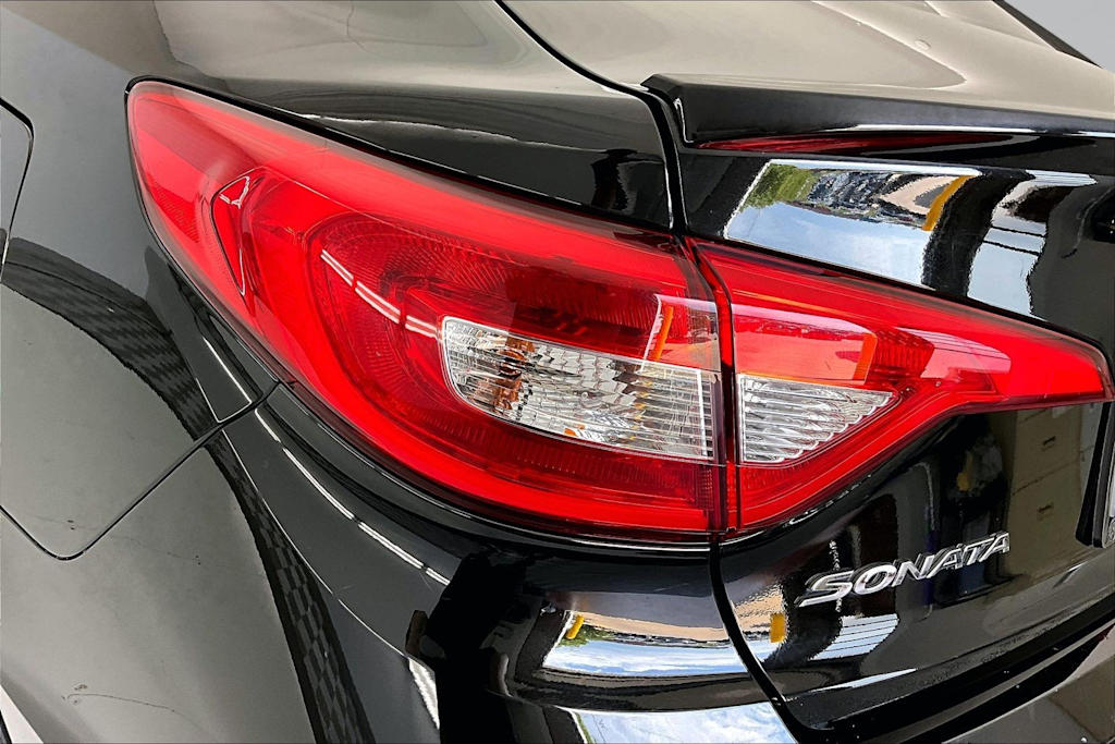 Thumbnail: 2015 Hyundai Sonata - 26