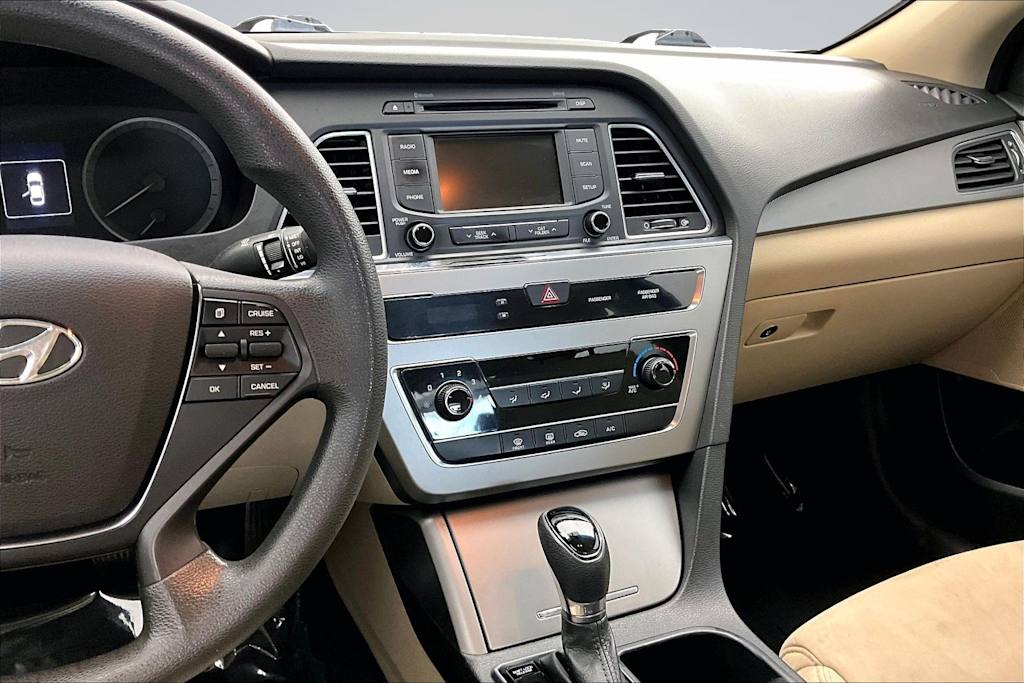 Thumbnail: 2015 Hyundai Sonata - 15