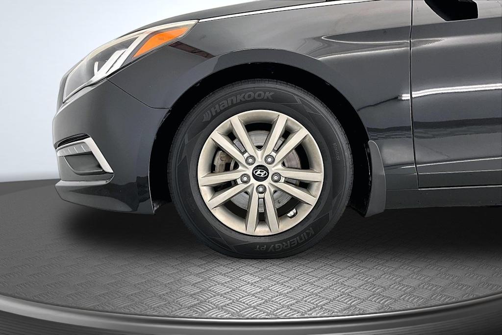 Thumbnail: 2015 Hyundai Sonata - 8