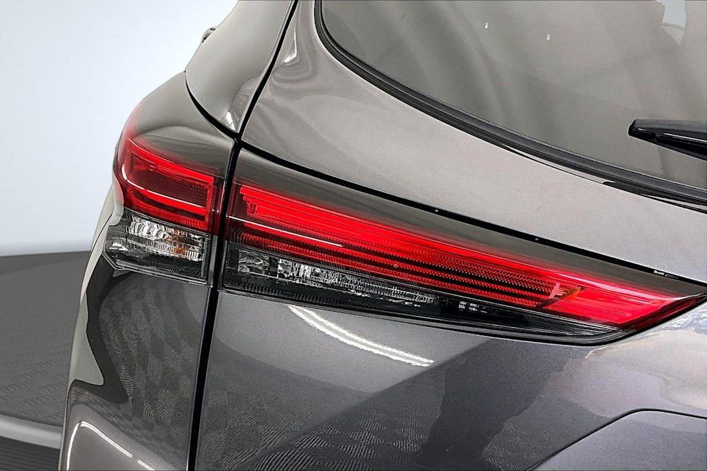 Thumbnail: 2022 Toyota Highlander - 26