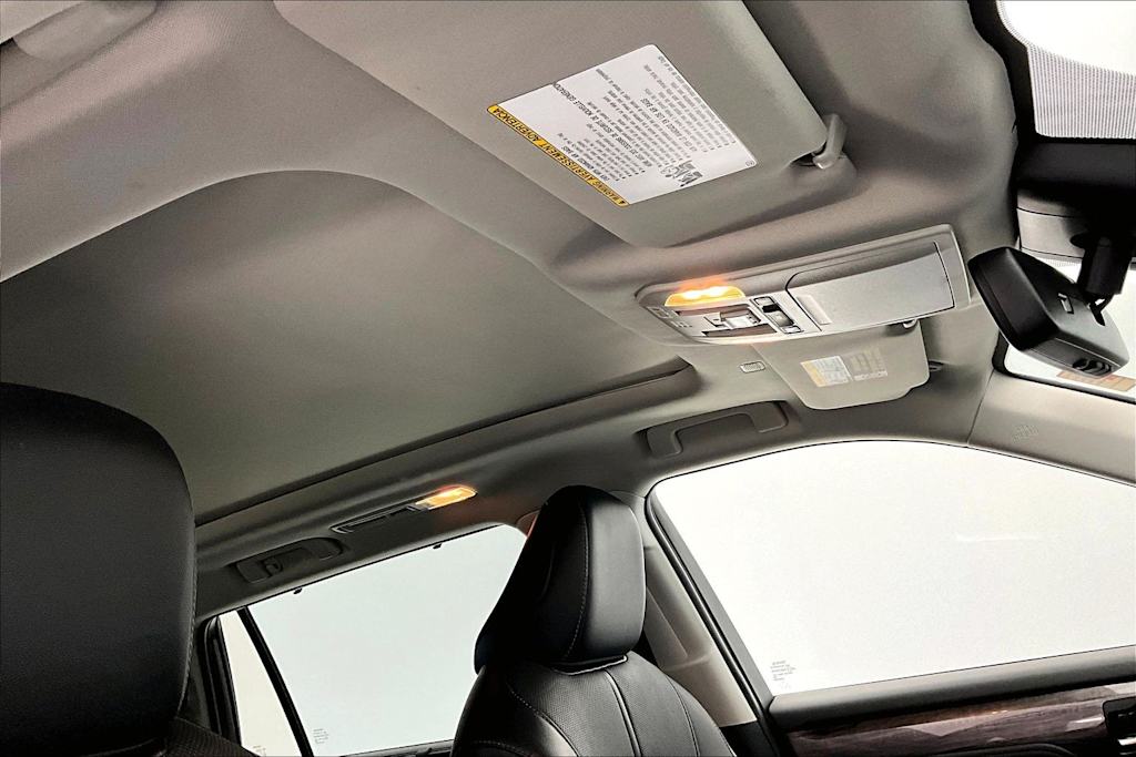 Thumbnail: 2022 Toyota Highlander - 23