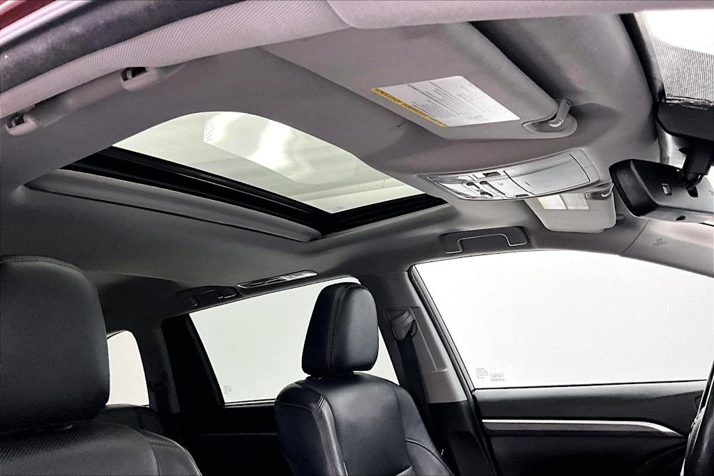 Thumbnail: 2017 Toyota Highlander - 23
