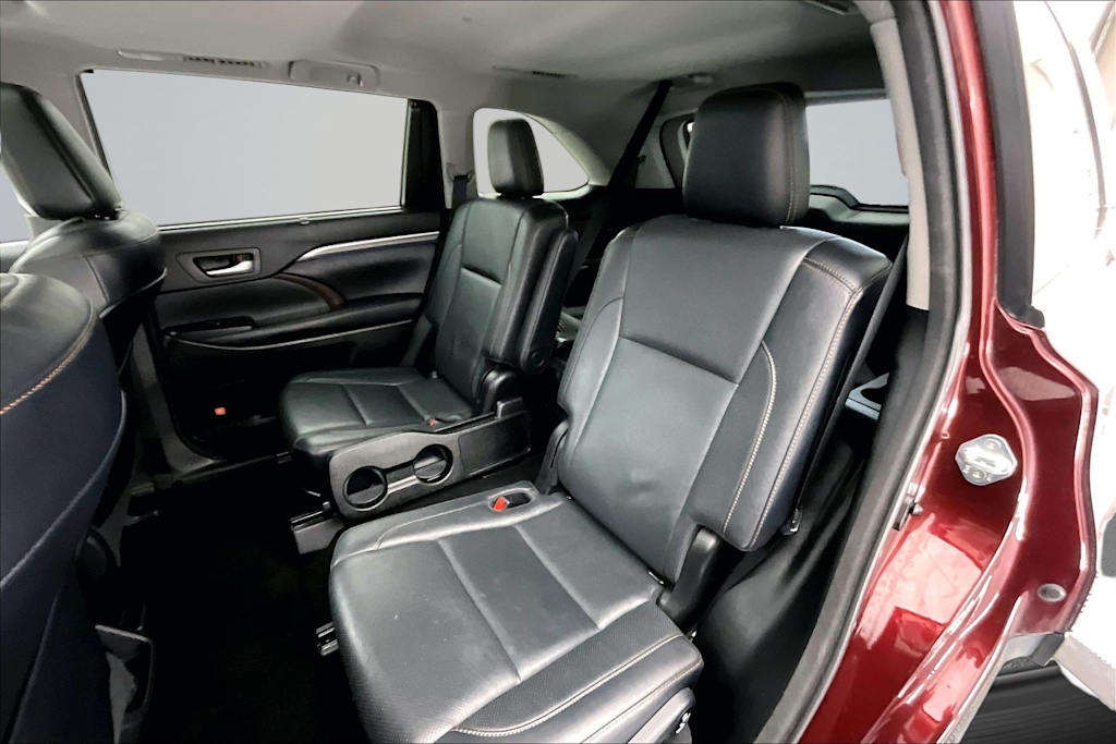 Thumbnail: 2017 Toyota Highlander - 22