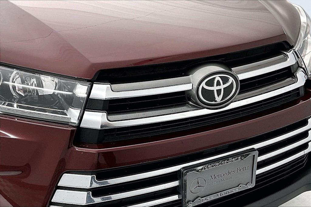 Thumbnail: 2017 Toyota Highlander - 27