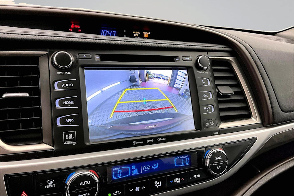 Thumbnail: 2017 Toyota Highlander - 16