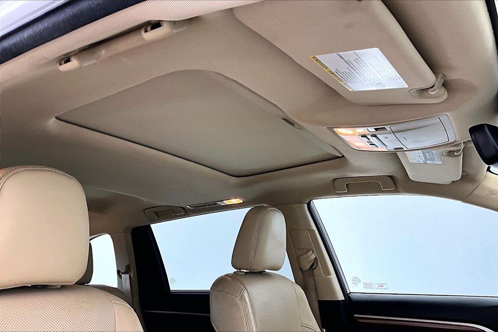 Thumbnail: 2018 Toyota Highlander - 23