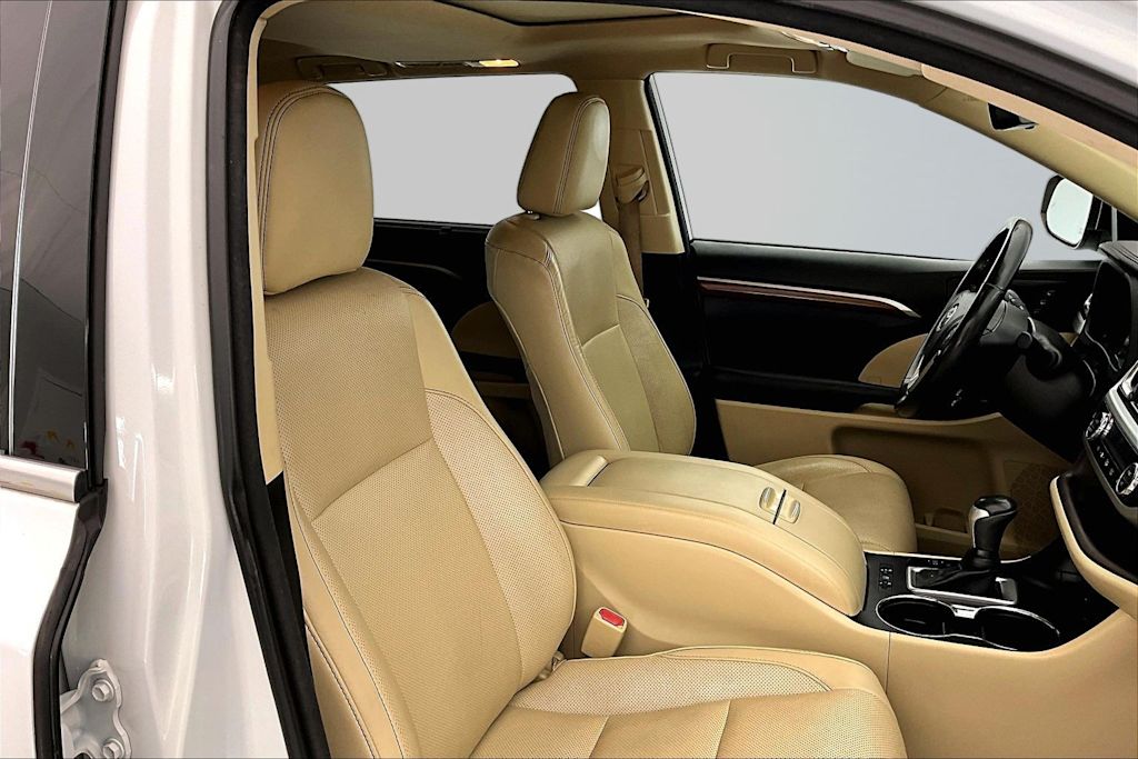 Thumbnail: 2018 Toyota Highlander - 12