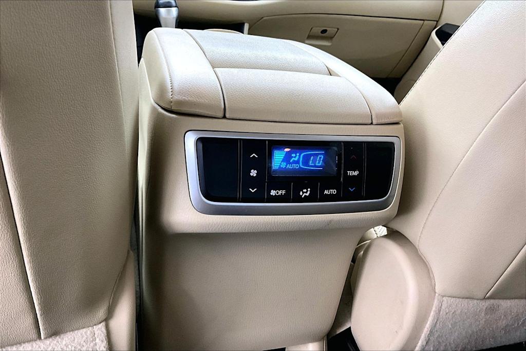 Thumbnail: 2018 Toyota Highlander - 28