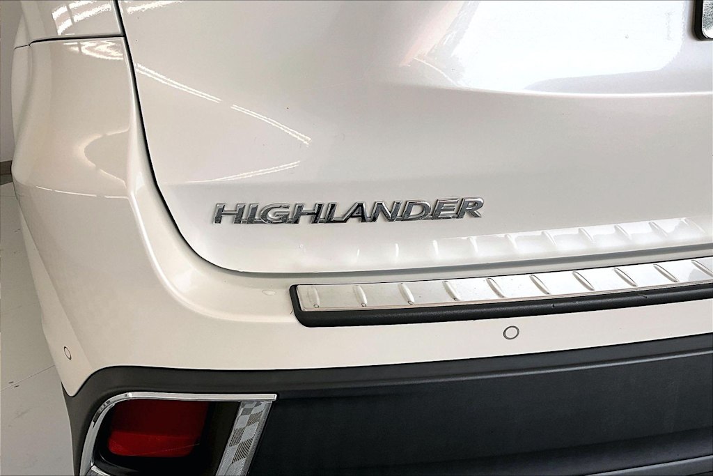 Thumbnail: 2018 Toyota Highlander - 7