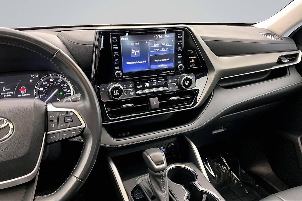 Thumbnail: 2022 Toyota Highlander - 15