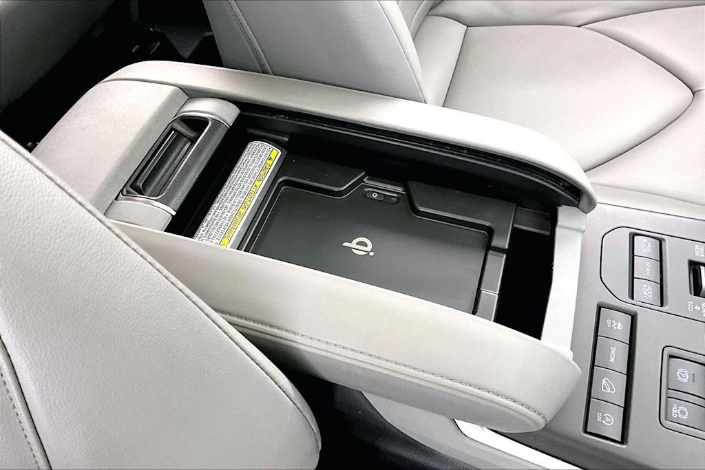 Thumbnail: 2022 Toyota Highlander - 29