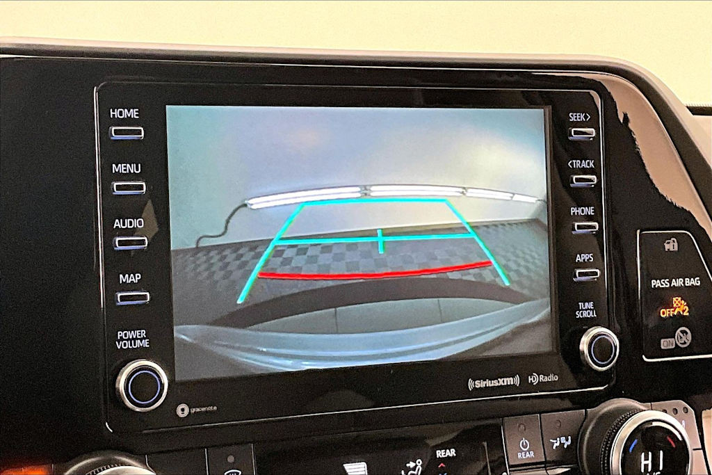 Thumbnail: 2022 Toyota Highlander - 22