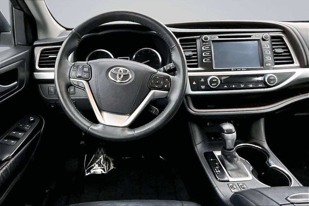Thumbnail: 2016 Toyota Highlander - 13
