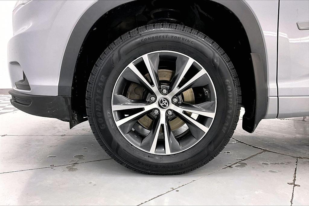 Thumbnail: 2016 Toyota Highlander - 8