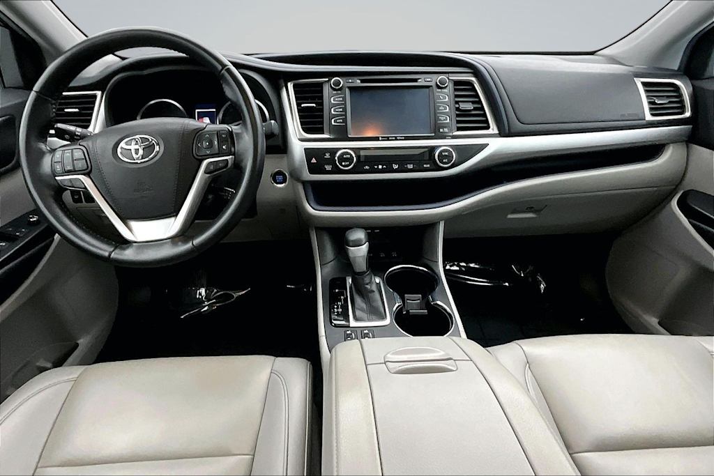 Thumbnail: 2019 Toyota Highlander - 10