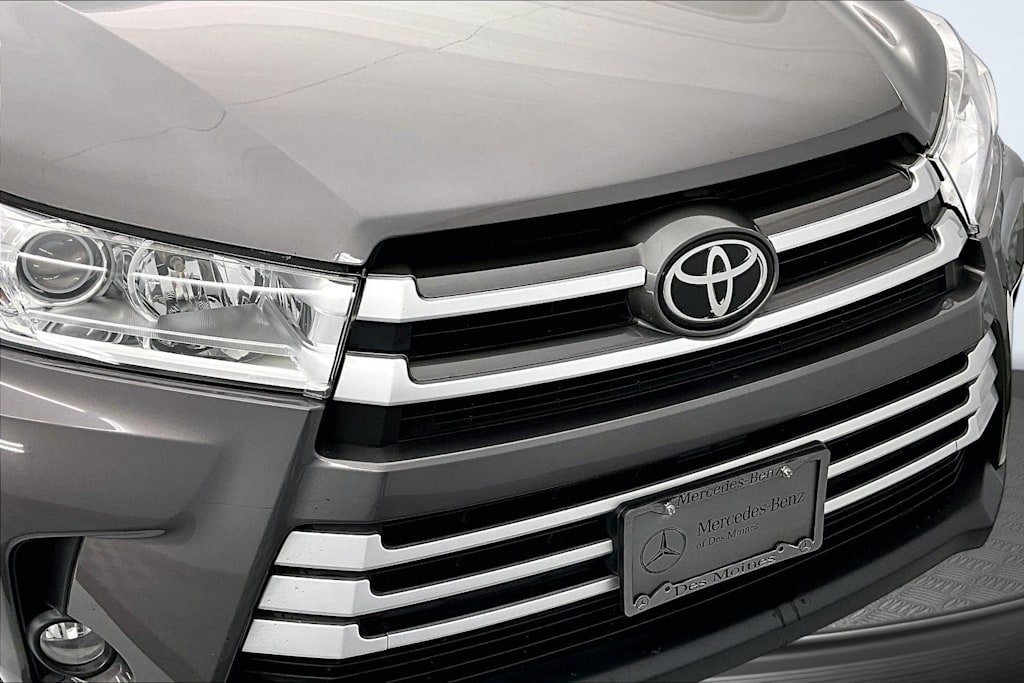Thumbnail: 2019 Toyota Highlander - 27