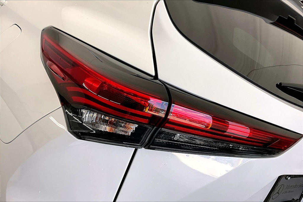 Thumbnail: 2023 Toyota Highlander - 26
