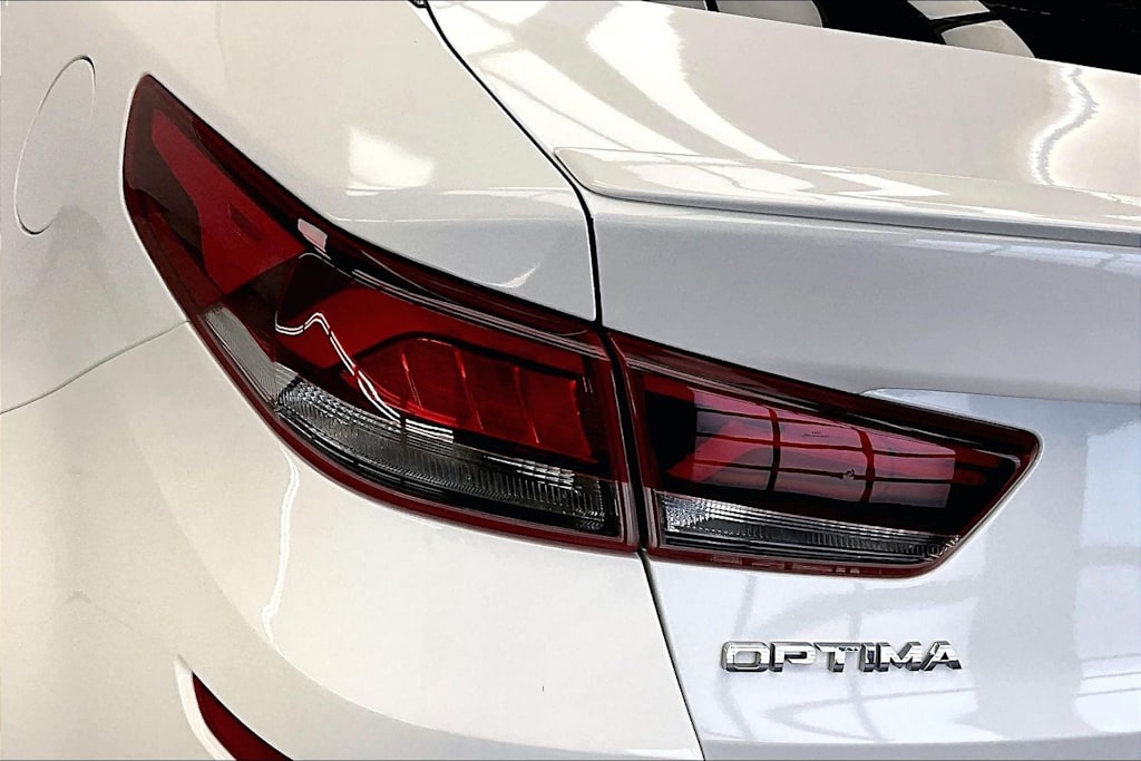 Thumbnail: 2019 Kia Optima - 26