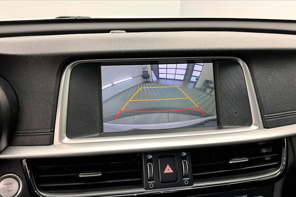 Thumbnail: 2019 Kia Optima - 16