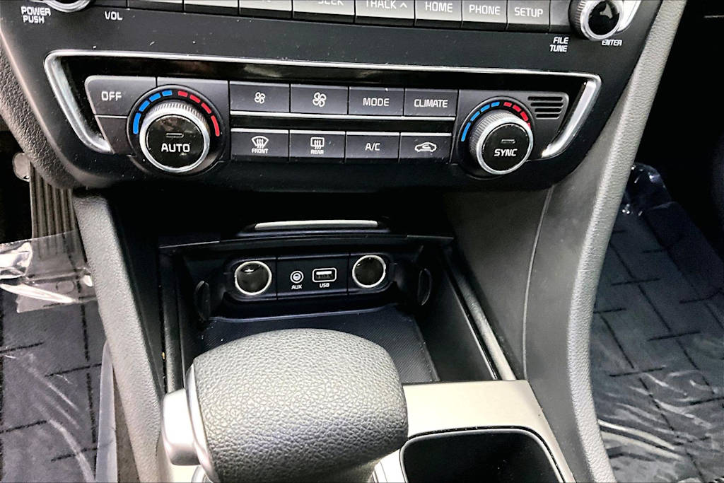 Thumbnail: 2019 Kia Optima - 28