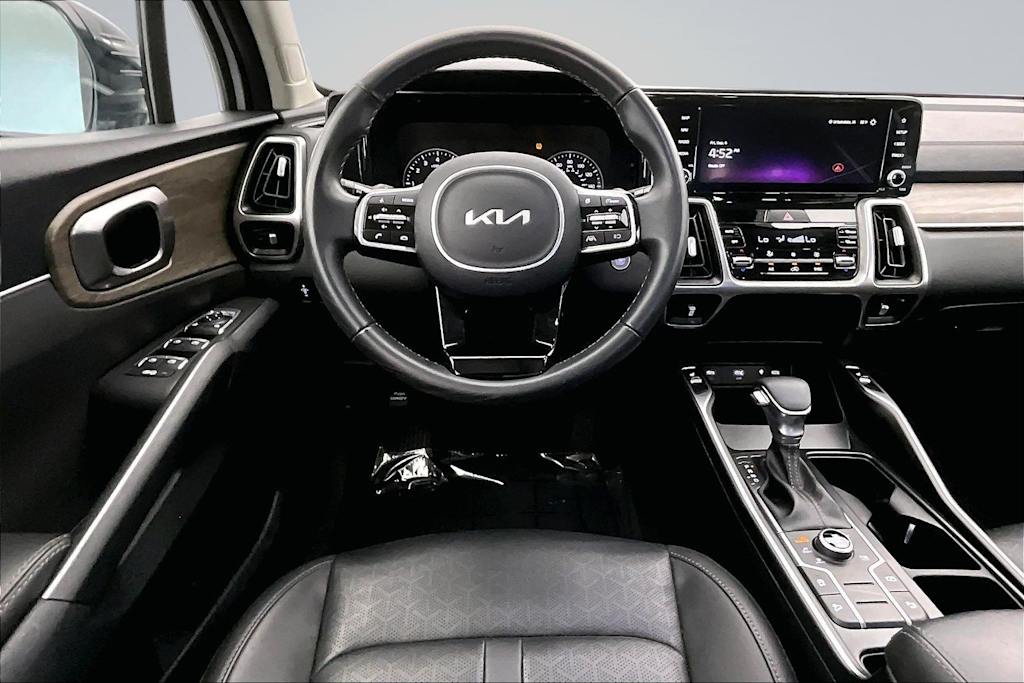 Thumbnail: 2023 Kia Sorento - 13