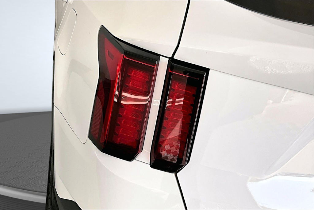 Thumbnail: 2023 Kia Sorento - 26