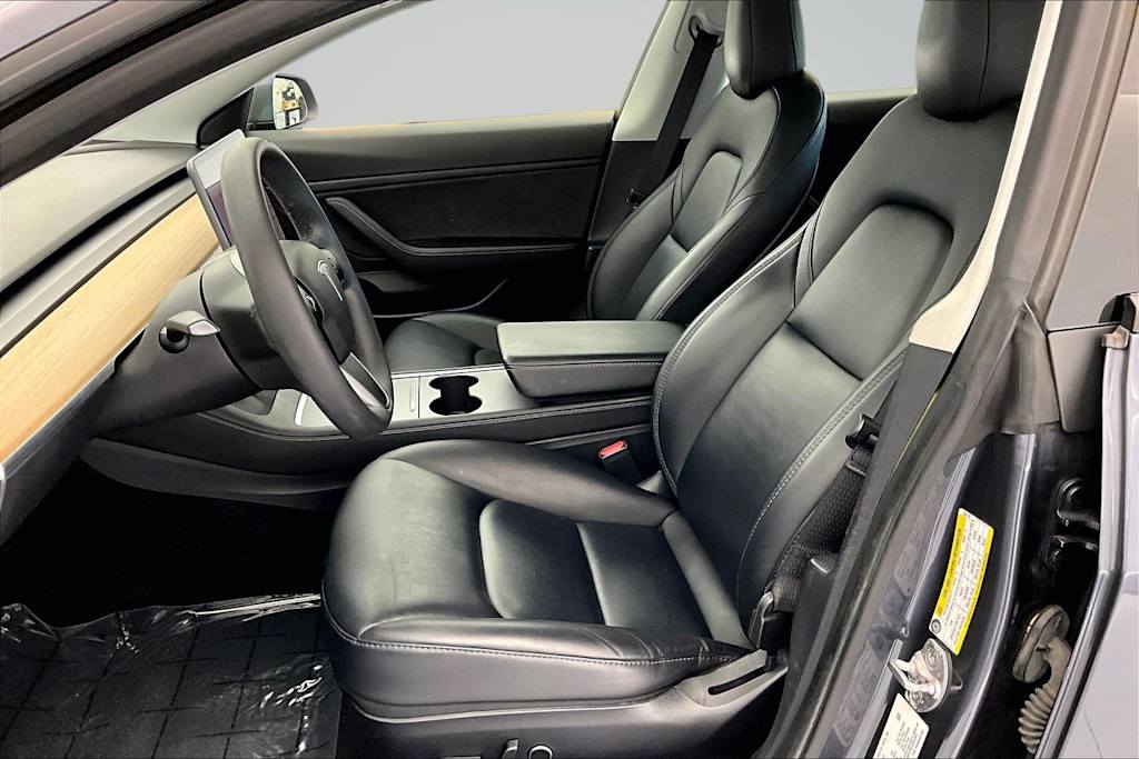 Thumbnail: 2021 Tesla Model 3 - 10