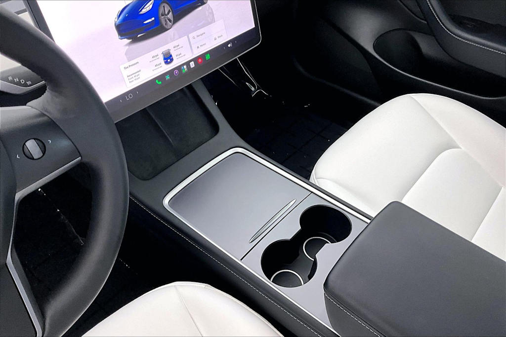 Thumbnail: 2022 Tesla Model 3 - 20