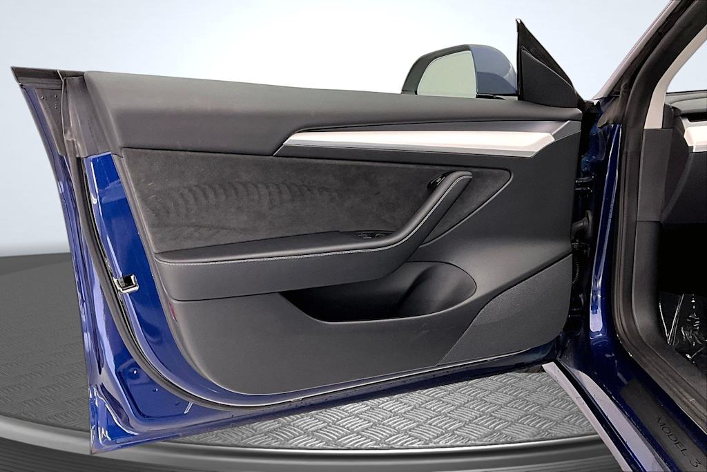 Thumbnail: 2022 Tesla Model 3 - 23