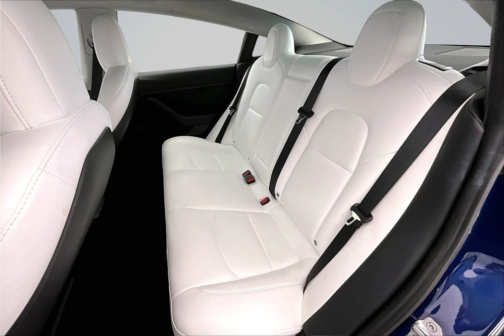 Thumbnail: 2022 Tesla Model 3 - 19