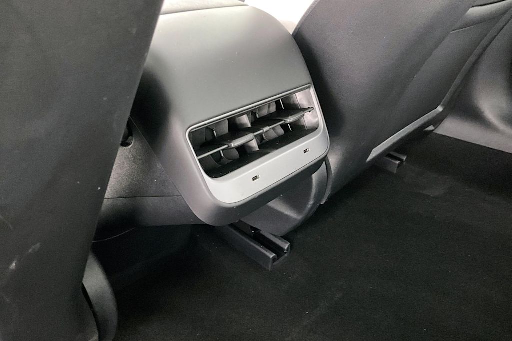 Thumbnail: 2022 Tesla Model 3 - 28