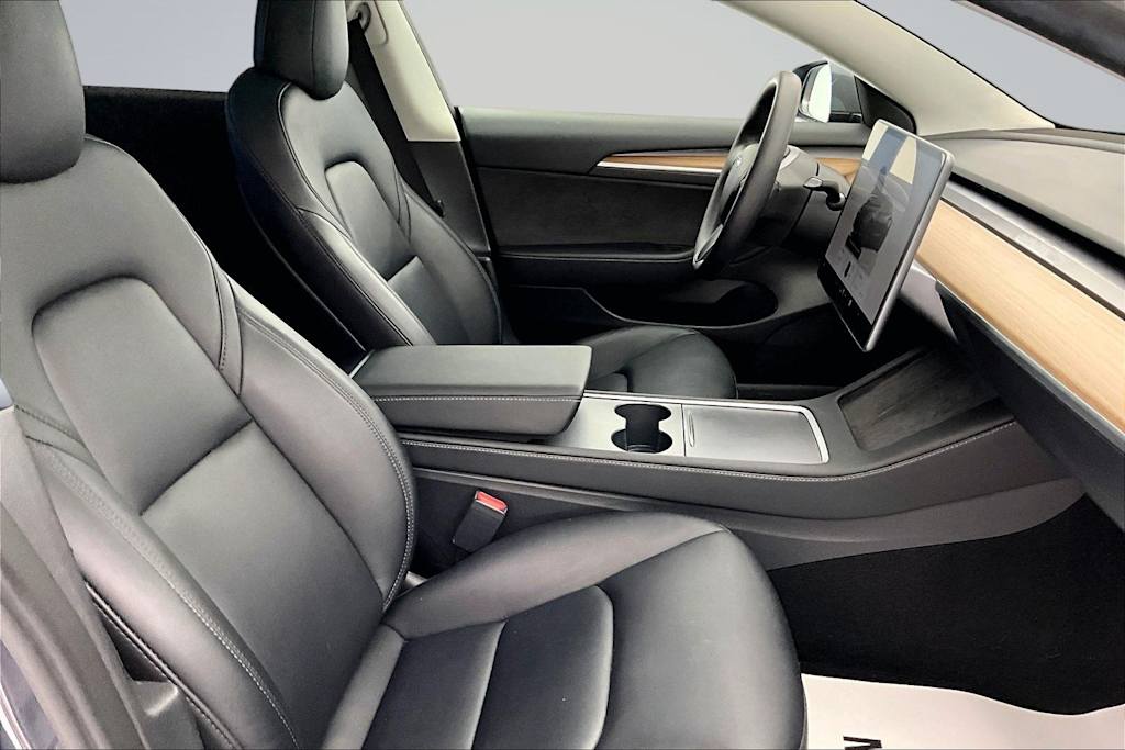 Thumbnail: 2023 Tesla Model 3 - 11