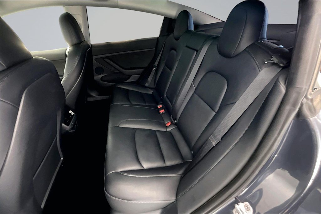 Thumbnail: 2023 Tesla Model 3 - 19