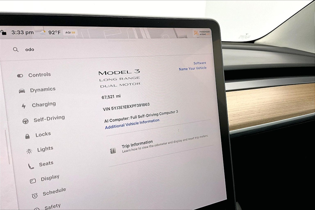 Thumbnail: 2023 Tesla Model 3 - 17