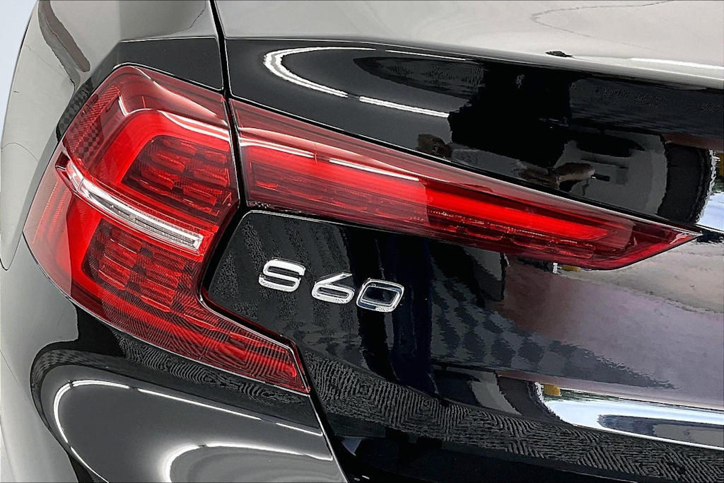 Thumbnail: 2020 Volvo S60 - 26