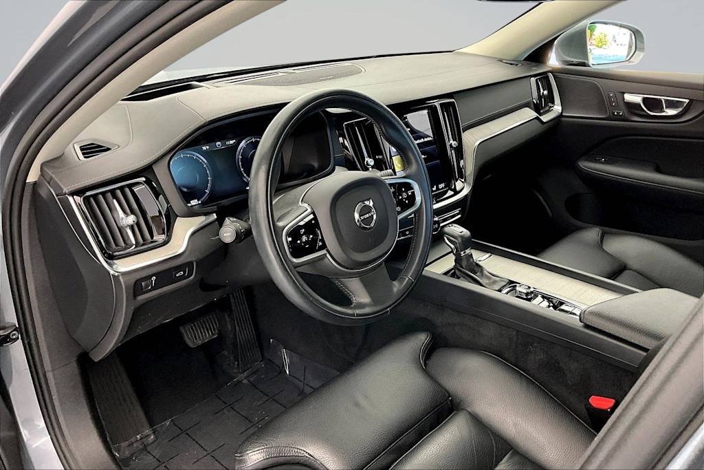 Thumbnail: 2021 Volvo S60 - 2