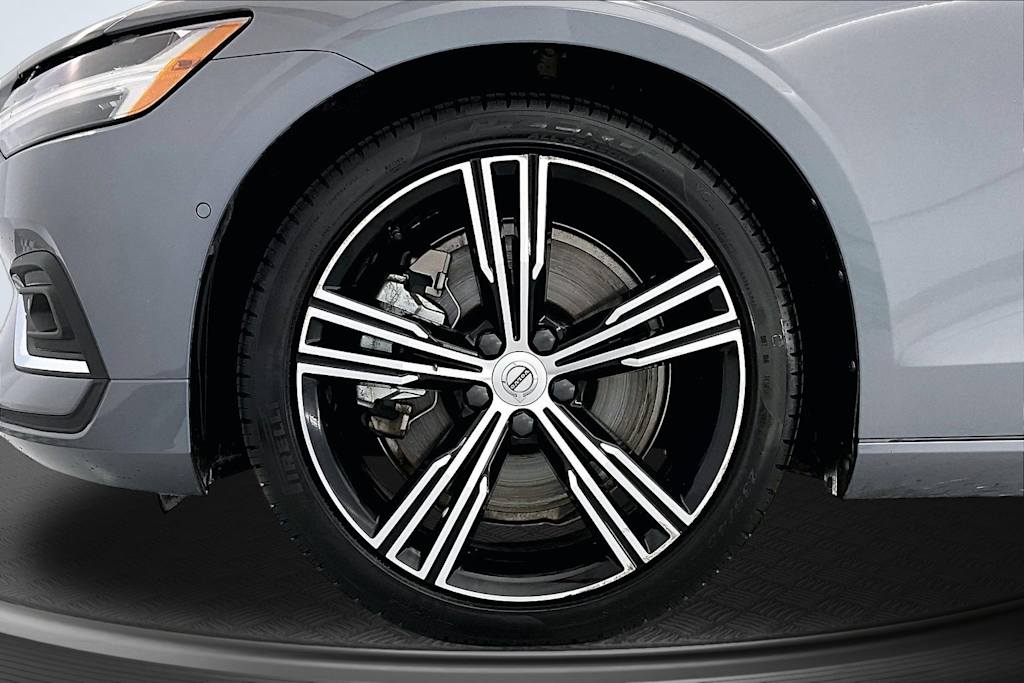 Thumbnail: 2021 Volvo S60 - 8
