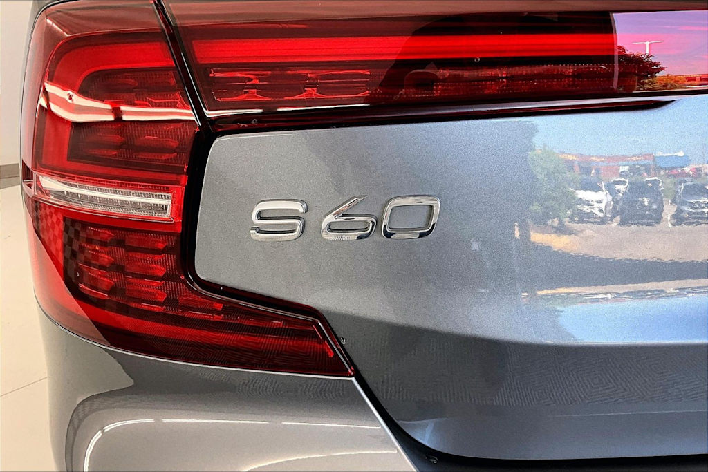 Thumbnail: 2021 Volvo S60 - 7