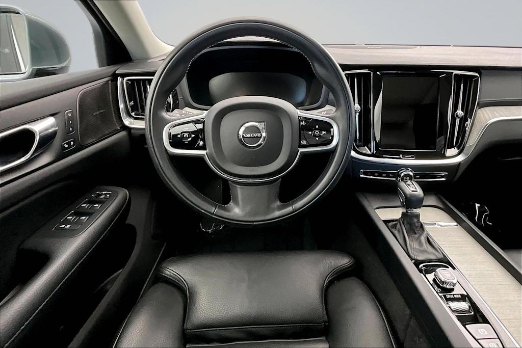 Thumbnail: 2021 Volvo S60 - 14