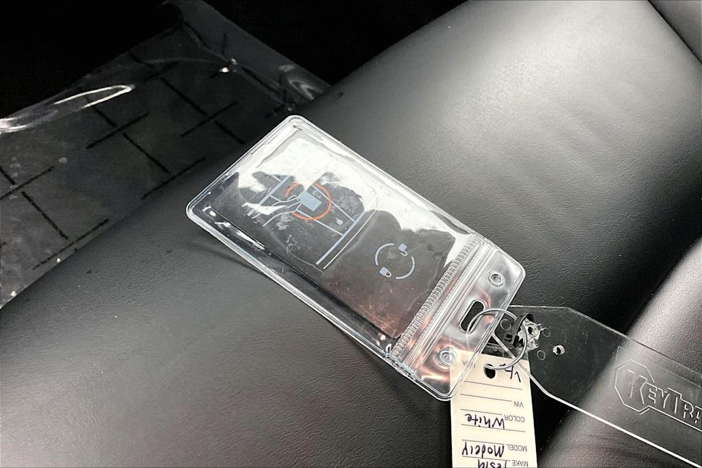 Thumbnail: 2023 Tesla Model Y - 16