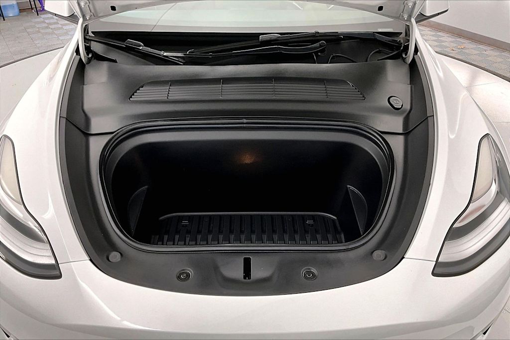 Thumbnail: 2023 Tesla Model Y - 19