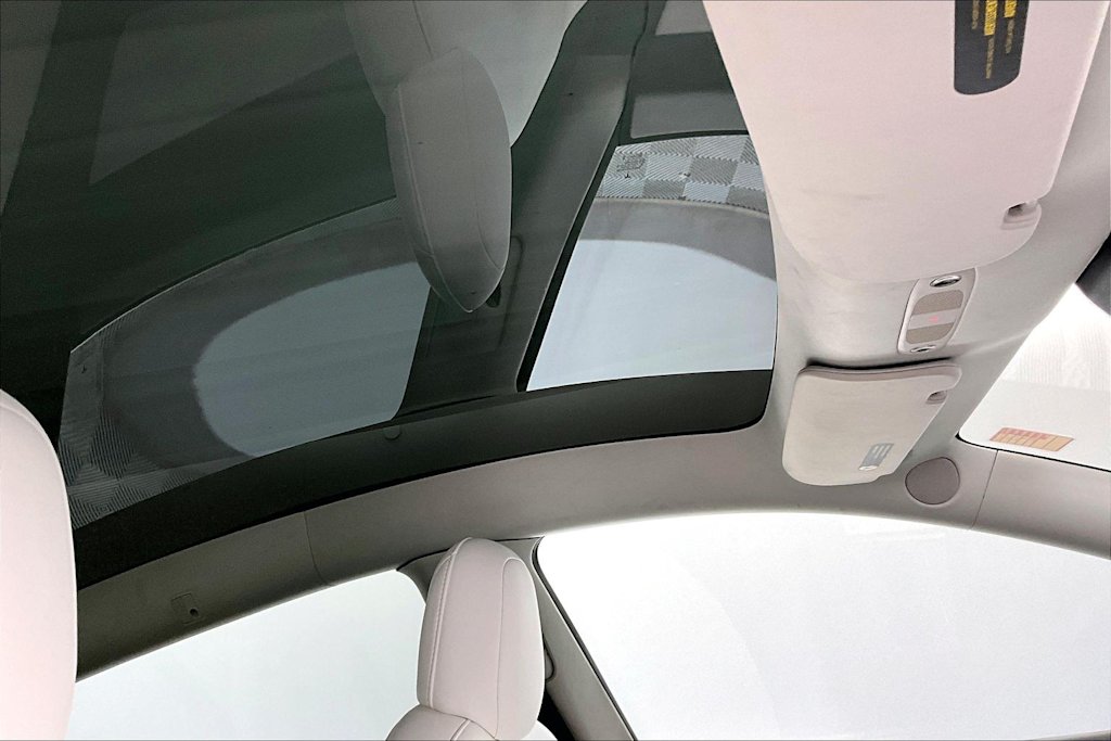 Thumbnail: 2022 Tesla Model Y - 23
